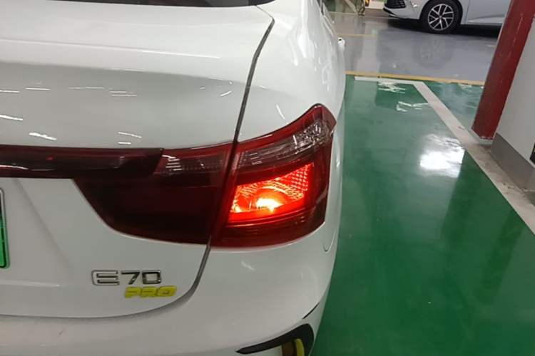 Used Dongfeng Aeolus E70 2023 Revised PRO Smart Drive Version Right Rear Taillight