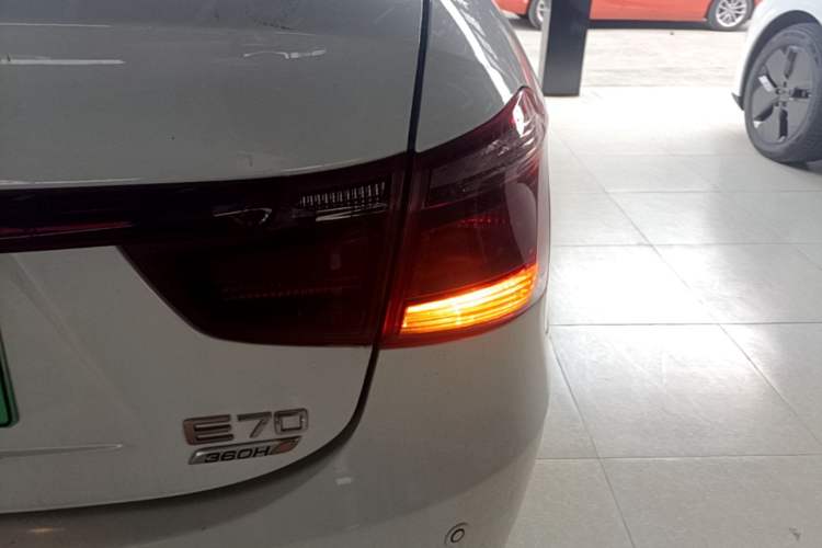 Used Dongfeng Aeolus E70 2023 360H Battery-Swap Version Right Rear Taillight