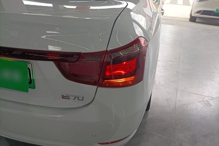 Used Dongfeng Aeolus E70 2023 400H Battery-Swap Rental Version Right Rear Taillight
