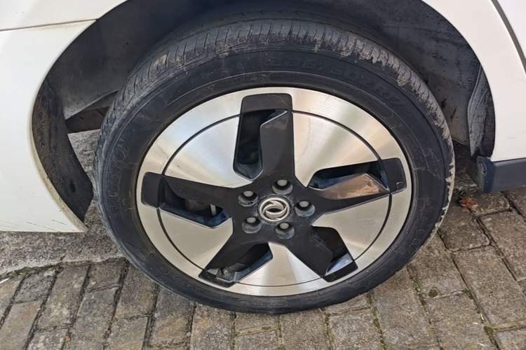 Used Dongfeng Aeolus E70 2023 PRO Smart Drive Edition Right Rear Wheel Hub