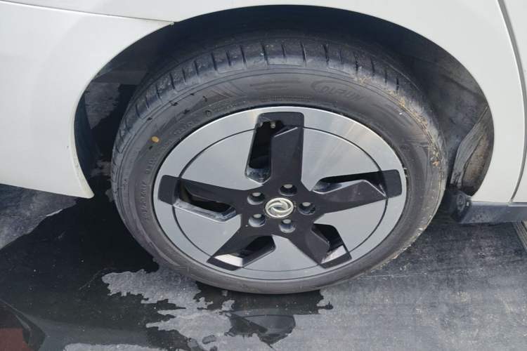 Used Dongfeng Aeolus E70 2023 Revised PRO Smart Drive Version Right Rear Wheel Hub