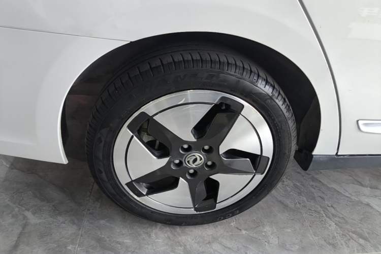 Used Dongfeng Aeolus E70 2023 400H Battery-Swap Rental Version Right Rear Wheel Hub