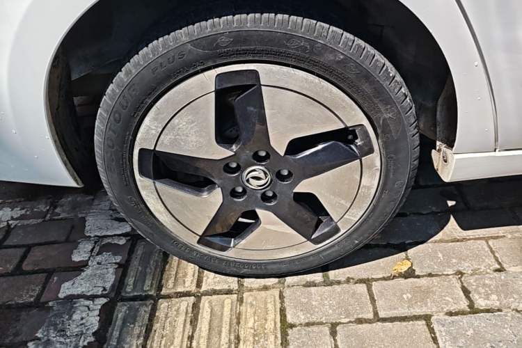 Used Dongfeng Aeolus E70 2023 PRO Smart Drive Edition Right Rear Wheel Hub