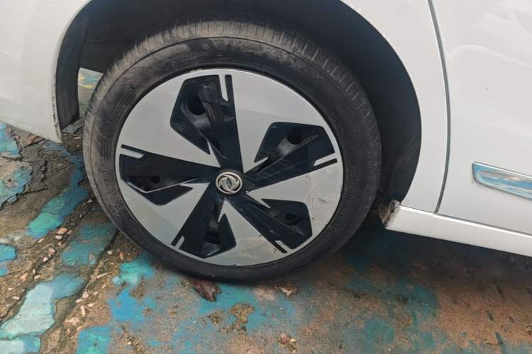Used Dongfeng Aeolus E70 2023 500 Smart Edition Lithium-Ion Right Rear Wheel Hub