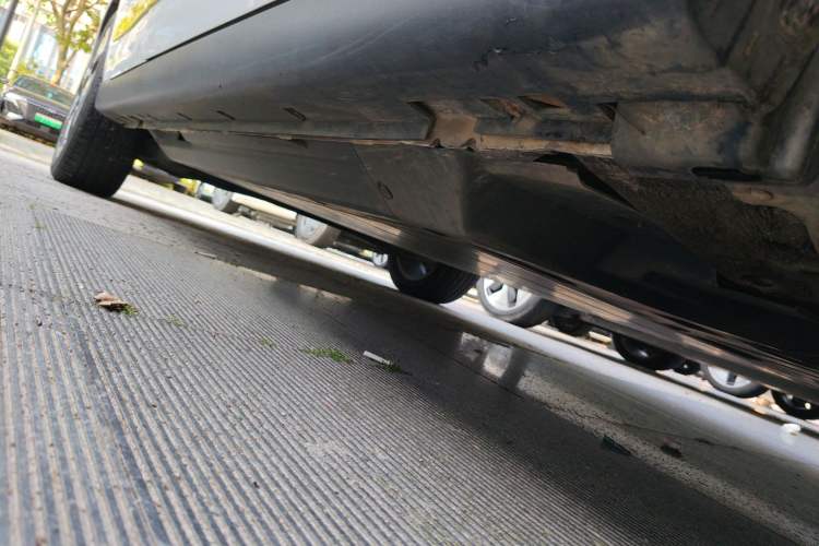 Used Dongfeng Aeolus E70 2023 Revised PRO Smart Drive Version Right Side Sill