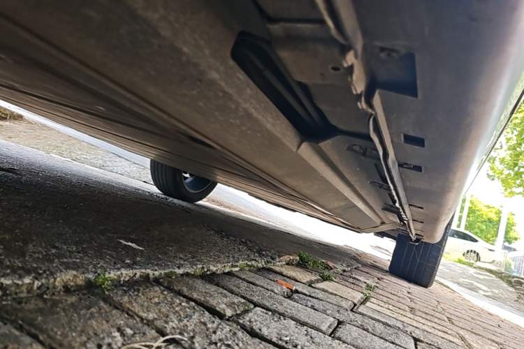 Used Dongfeng Aeolus E70 2023 PRO Smart Drive Edition Right Side Sill