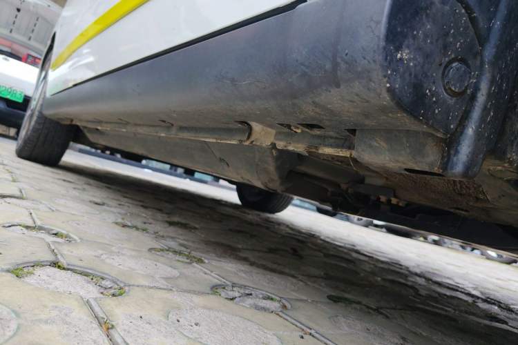 Used Dongfeng Aeolus E70 2023 Revised PRO Smart Drive Version Right Side Sill