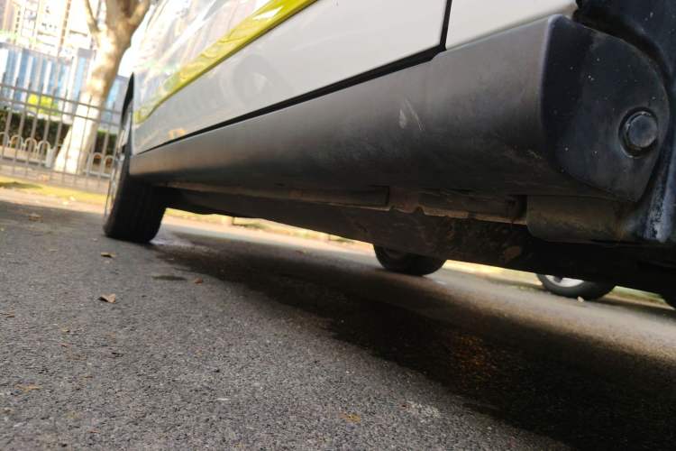 Used Dongfeng Aeolus E70 2023 Revised PRO Smart Drive Version Right Side Sill