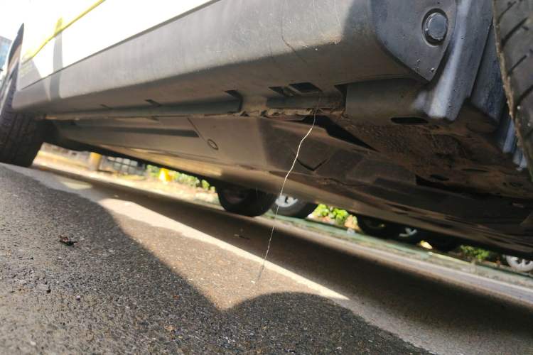 Used Dongfeng Aeolus E70 2023 Revised PRO Smart Drive Version Right Side Sill
