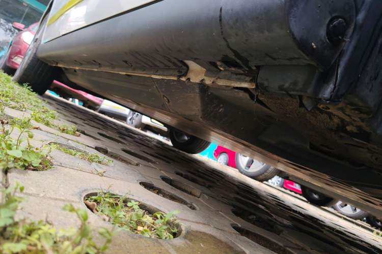 Used Dongfeng Aeolus E70 2023 Revised PRO Smart Drive Version Right Side Sill