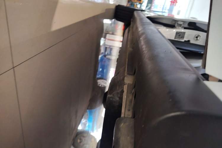 Used Dongfeng Aeolus E70 2023 Revised PRO Smart Drive Version Right Side Sill