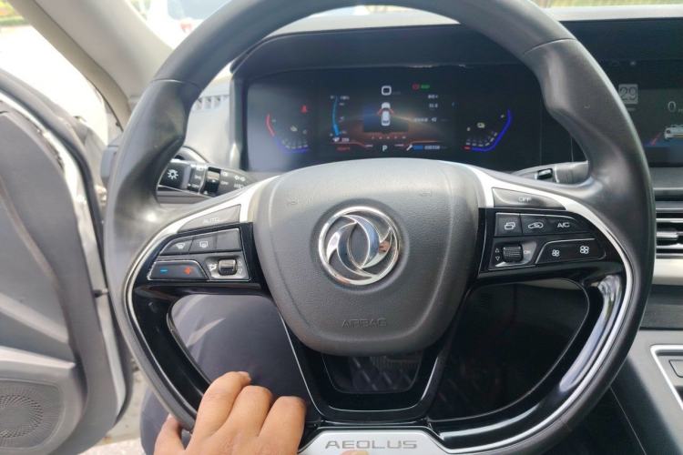 Used Dongfeng Aeolus E70 2023 500 Smart Version Lithium Iron Phosphate 48.6 kWh 110 kW Steering Wheel