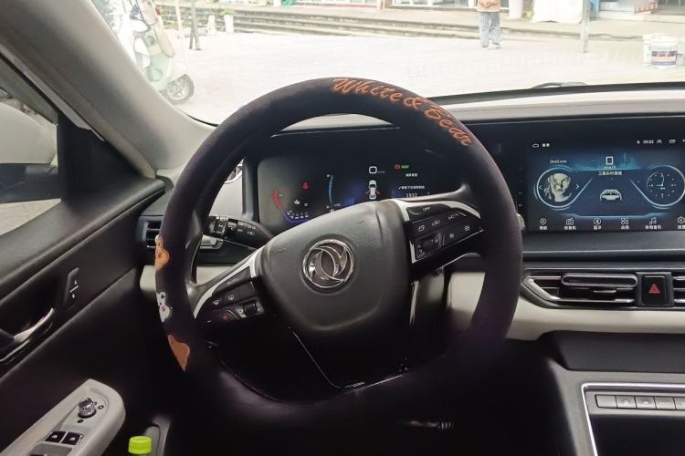 Used Dongfeng Aeolus E70 2023 400H Battery-Swap Rental Version Steering Wheel