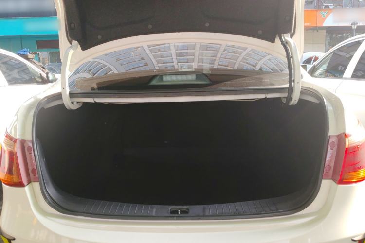 Used Dongfeng Aeolus E70 2023 Revised PRO Smart Drive Version Trunk