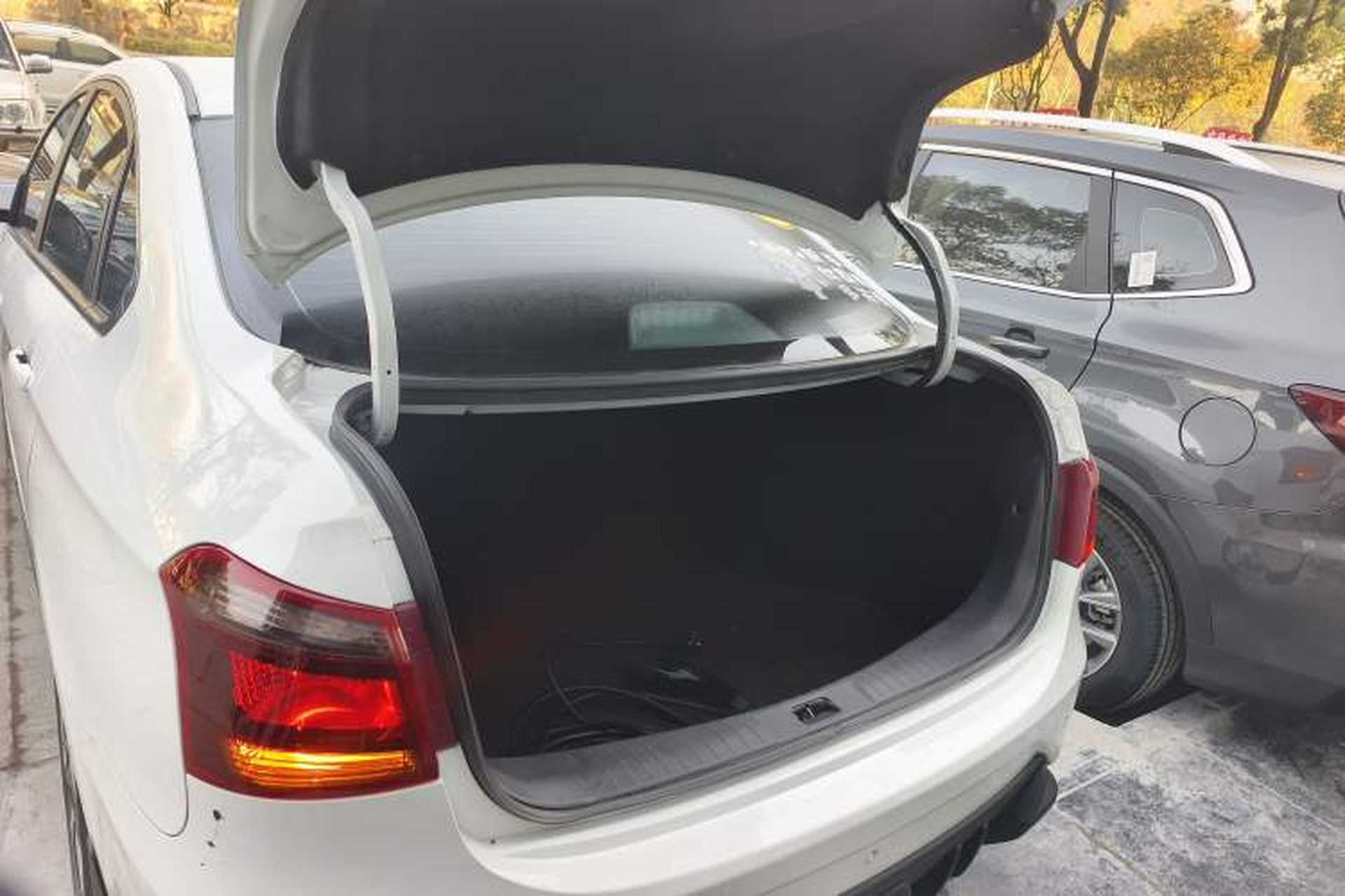 Used Dongfeng Aeolus E70 2023 Revised PRO Smart Drive Version Trunk