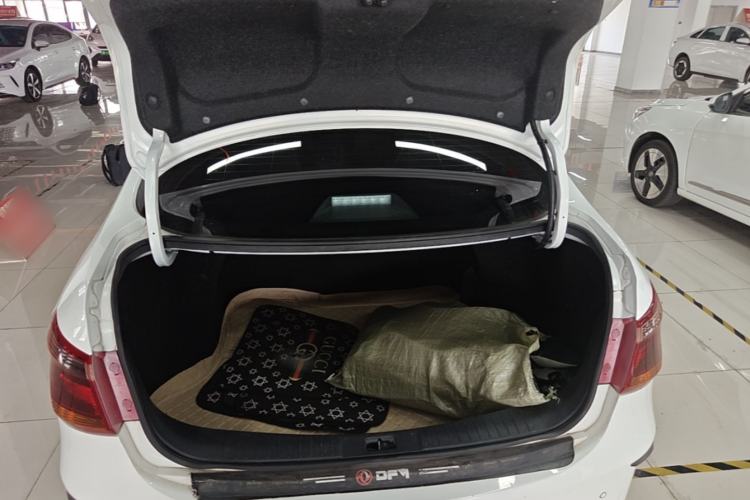 Used Dongfeng Aeolus E70 2023 PRO Comfort Edition Trunk