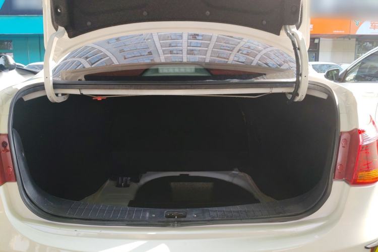 Used Dongfeng Aeolus E70 2023 Revised PRO Smart Drive Version Trunk