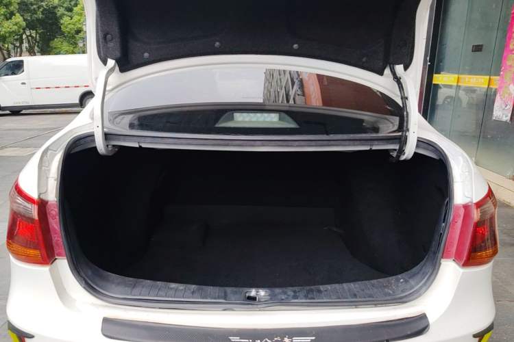 Used Dongfeng Aeolus E70 2023 Revised PRO Smart Drive Version Trunk