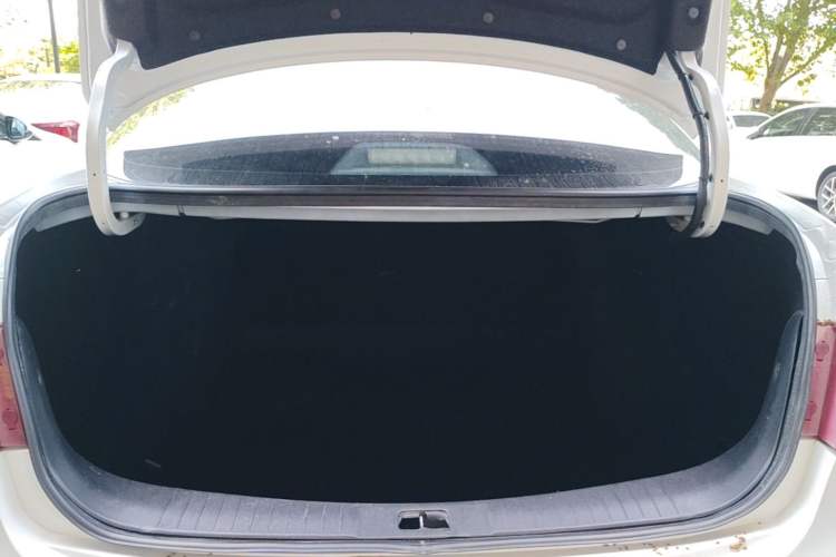 Used Dongfeng Aeolus E70 2023 Revised PRO Smart Drive Version Trunk