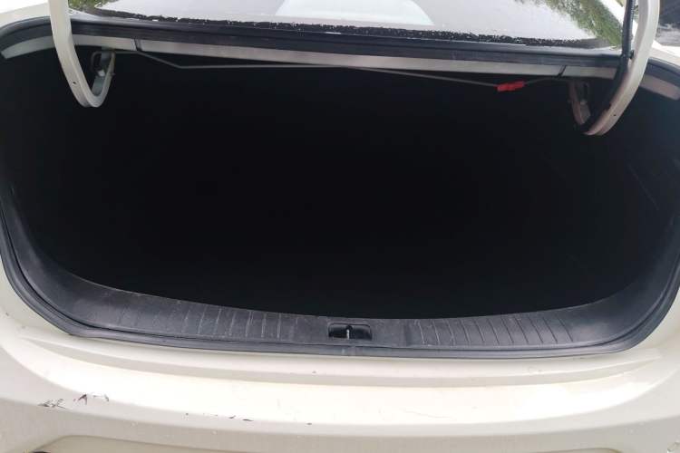 Used Dongfeng Aeolus E70 2023 Revised PRO Smart Drive Version Trunk