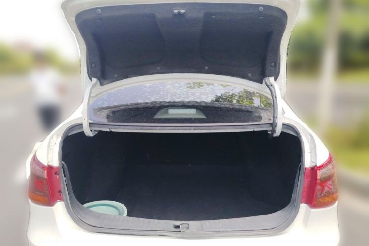 Used Dongfeng Aeolus E70 2023 500 Smart Version Lithium Iron Phosphate 48.6 kWh 110 kW Trunk
