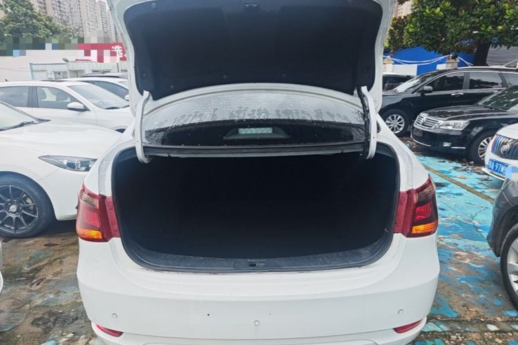 Used Dongfeng Aeolus E70 2023 500 Smart Edition Lithium-Ion Trunk