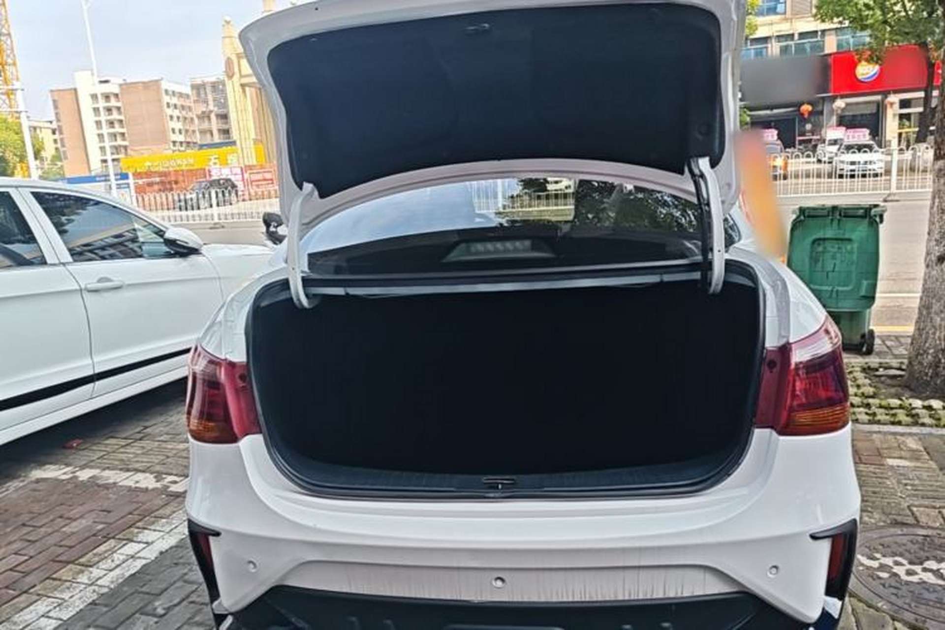 Used Dongfeng Aeolus E70 2023 PRO Smart Drive Edition Trunk