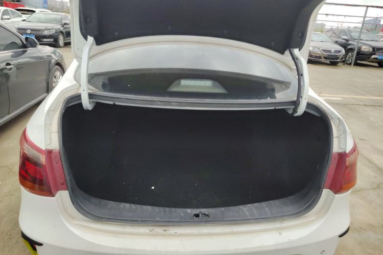 Used Dongfeng Aeolus E70 2023 Revised PRO Smart Drive Version Trunk