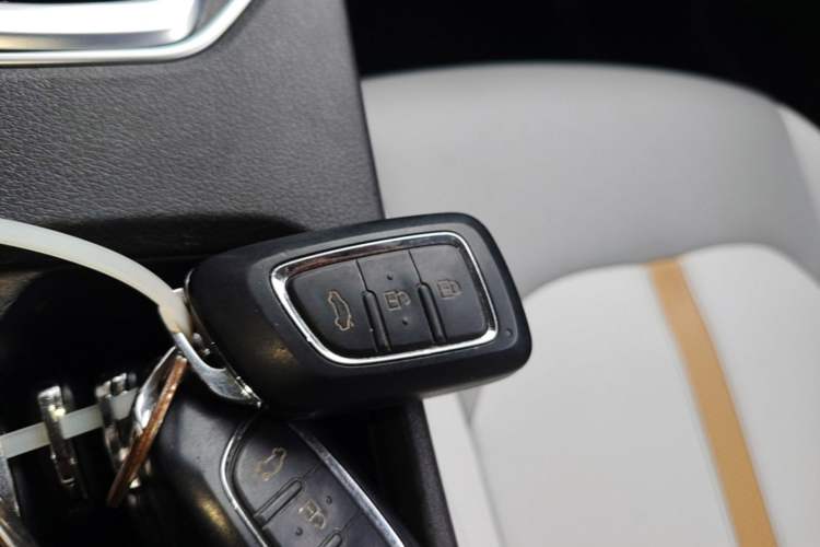 Used Dongfeng Aeolus E70 2023 Revised PRO Smart Drive Version Vehicle Key