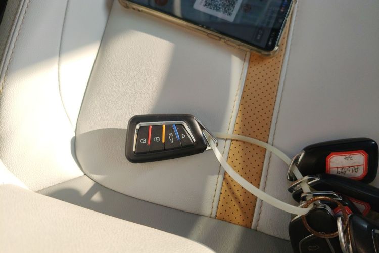 Used Dongfeng Aeolus E70 2023 Revised PRO Smart Drive Version Vehicle Key