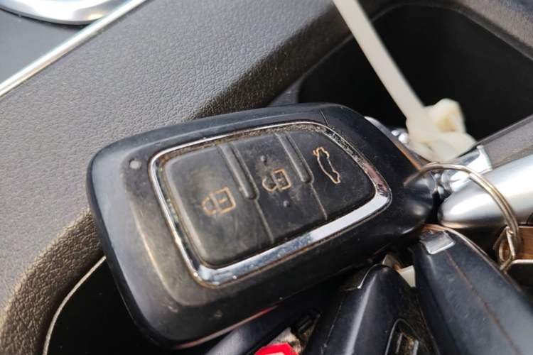 Used Dongfeng Aeolus E70 2023 Revised PRO Smart Drive Version Vehicle Key