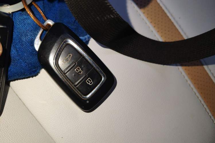 Used Dongfeng Aeolus E70 2023 Revised PRO Smart Drive Version Vehicle Key