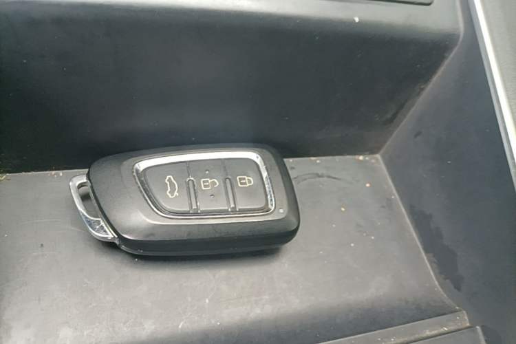 Used Dongfeng Aeolus E70 2023 Revised PRO Smart Drive Version Vehicle Key