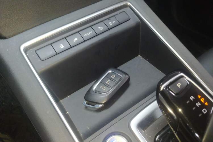 Used Dongfeng Aeolus E70 2023 500 Smart Edition Lithium Iron Phosphate 47.58 kWh Vehicle Key
