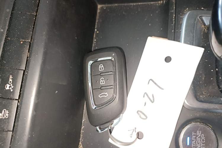 Used Dongfeng Aeolus E70 2023 360H Battery-Swap Version Vehicle Key