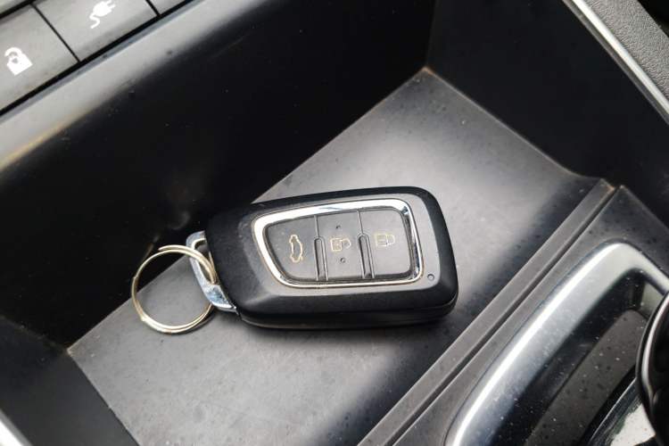 Used Dongfeng Aeolus E70 2023 Revised PRO Smart Drive Version Vehicle Key