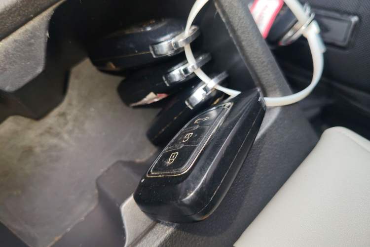 Used Dongfeng Aeolus E70 2023 Revised PRO Smart Drive Version Vehicle Key