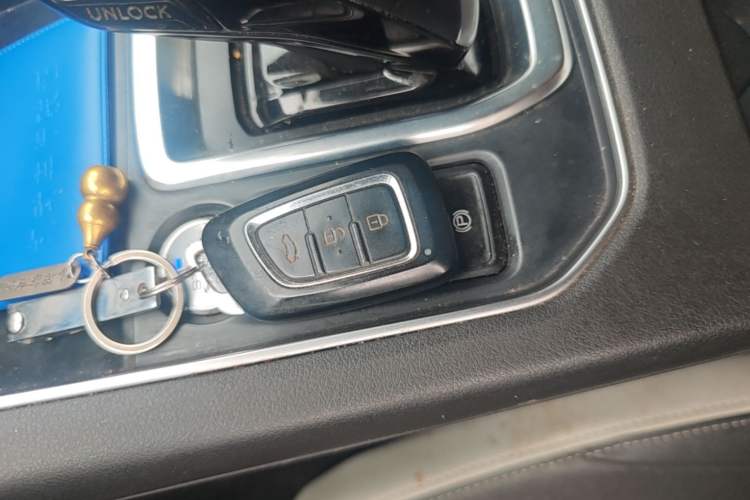 Used Dongfeng Aeolus E70 2023 500 Smart Edition Lithium-Ion Vehicle Key