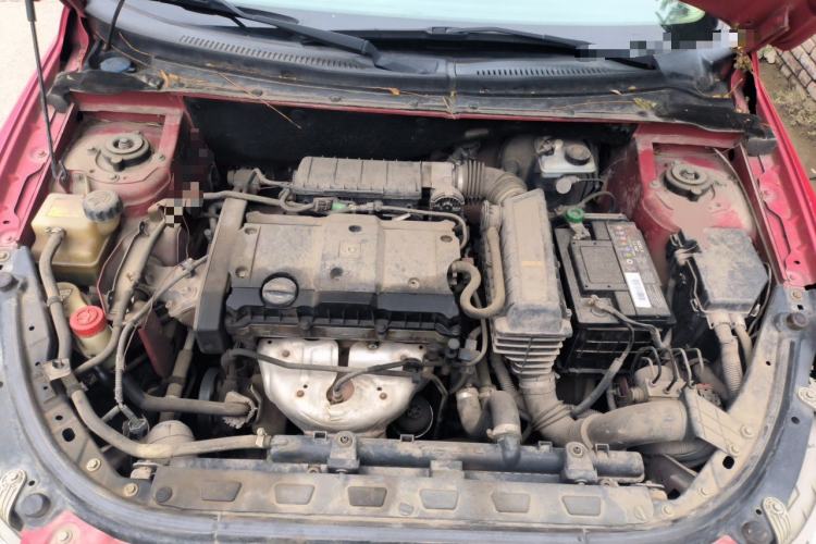 Used Dongfeng Aeolus H30 2010 1.6L Manual Luxury Version Engine Bay