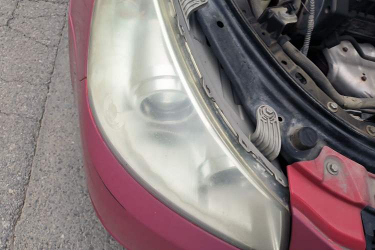 Used Dongfeng Aeolus H30 2010 1.6L Manual Luxury Version Right Front Headlight