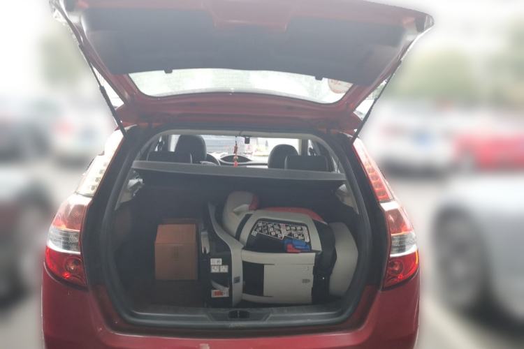 Used Dongfeng Aeolus H30 2010 1.6L Automatic Prestige Edition Trunk