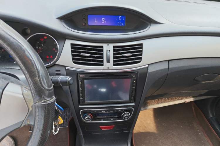 Used Dongfeng Aeolus H30 2011 CROSS 1.6L Manual Zunyi Model Audio And AC Panel