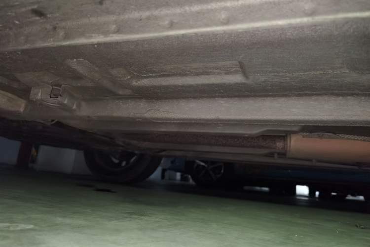 Used Dongfeng Aeolus H30 2011 1.6L Manual Zunya Model Chassis Front Left
