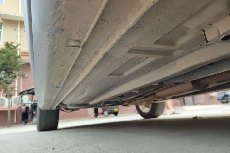 Used Dongfeng Aeolus H30 2011 CROSS 1.6L Manual Zunyi Model Chassis Front Right