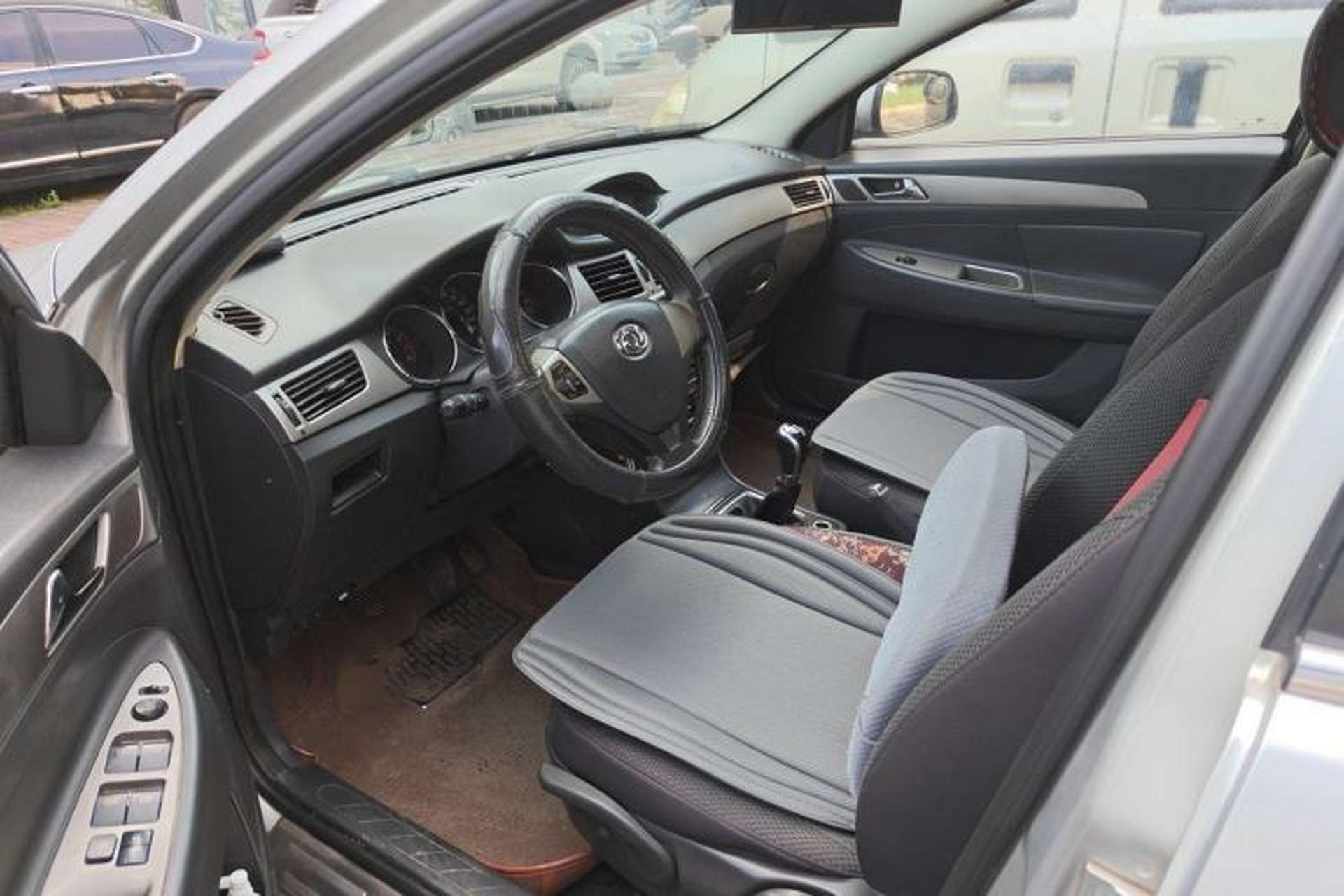 Used Dongfeng Aeolus H30 2011 CROSS 1.6L Manual Zunyi Model Driver Seat