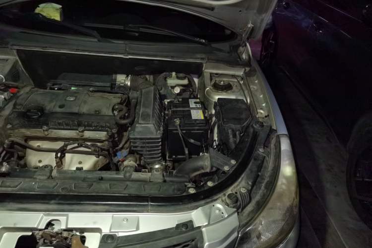 Used Dongfeng Aeolus H30 2011 1.6L Manual Zunya Model Engine Bay Left