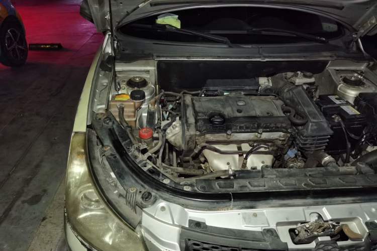 Used Dongfeng Aeolus H30 2011 1.6L Manual Zunya Model Engine Bay Right