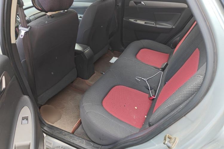 Used Dongfeng Aeolus H30 2011 CROSS 1.6L Manual Zunyi Model Left Rear Seat