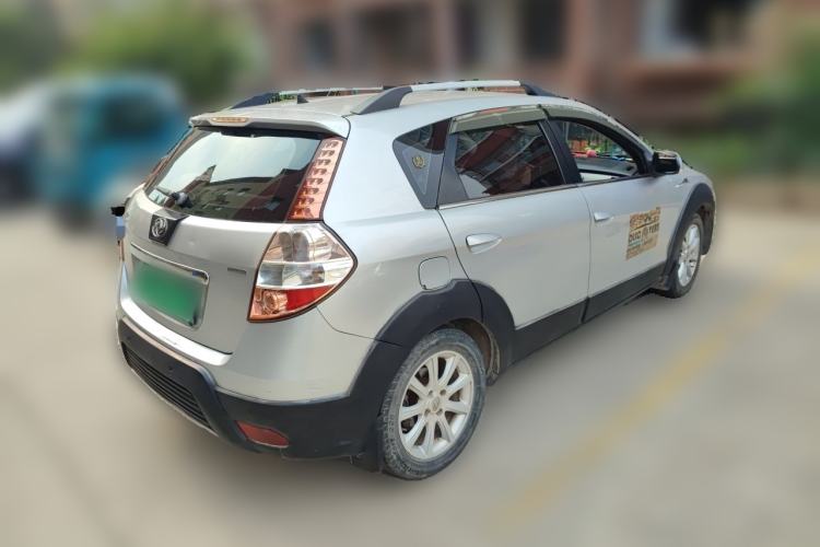 Used Dongfeng Aeolus H30 2011 CROSS 1.6L Manual Zunyi Model Rear Right 45 Deg