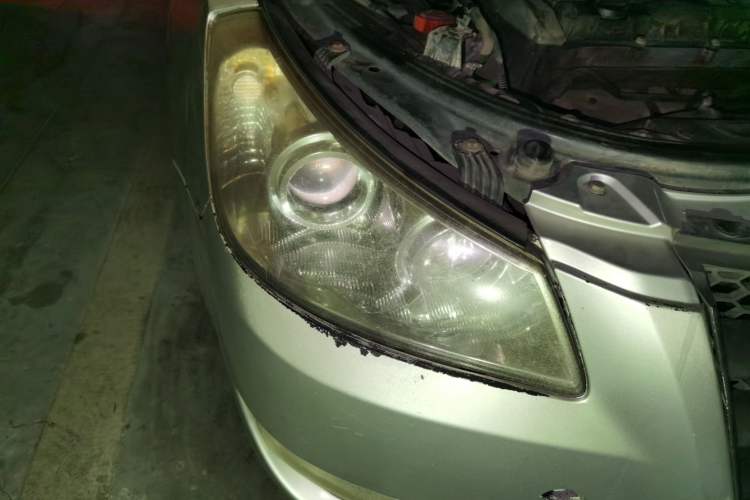 Used Dongfeng Aeolus H30 2011 1.6L Manual Zunya Model Right Front Headlight